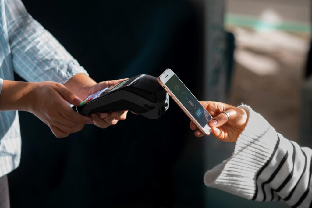 A Complete Guide to Safely Using Electronic Payment Services via Smartphones